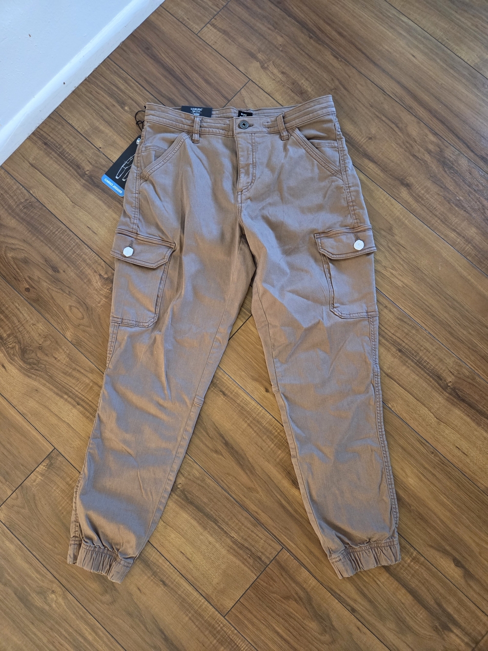 Kühe Women's Kultivar Cargo Jogger Pants - 6 Regular - Tan